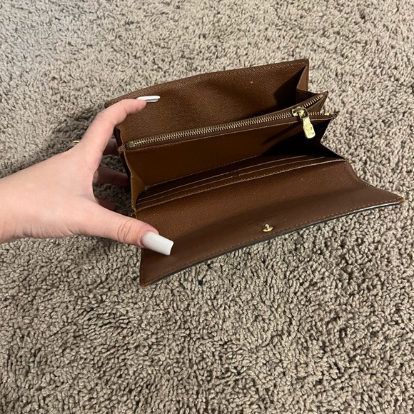 Authentic louis vuittion Sarah Wallet - Picture 5 of 8
